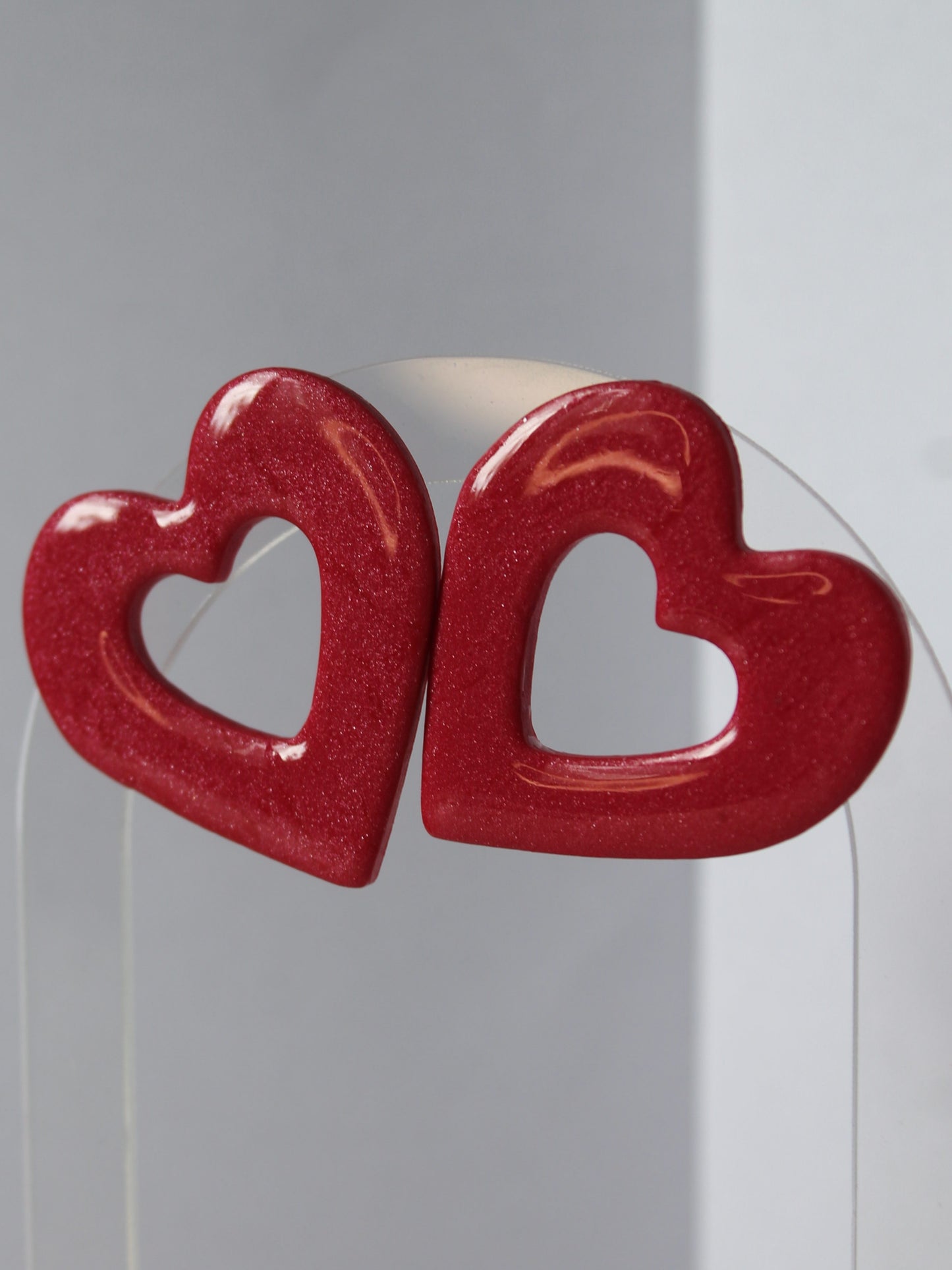 Boucles d'oreilles cœur rouge plusdelles 