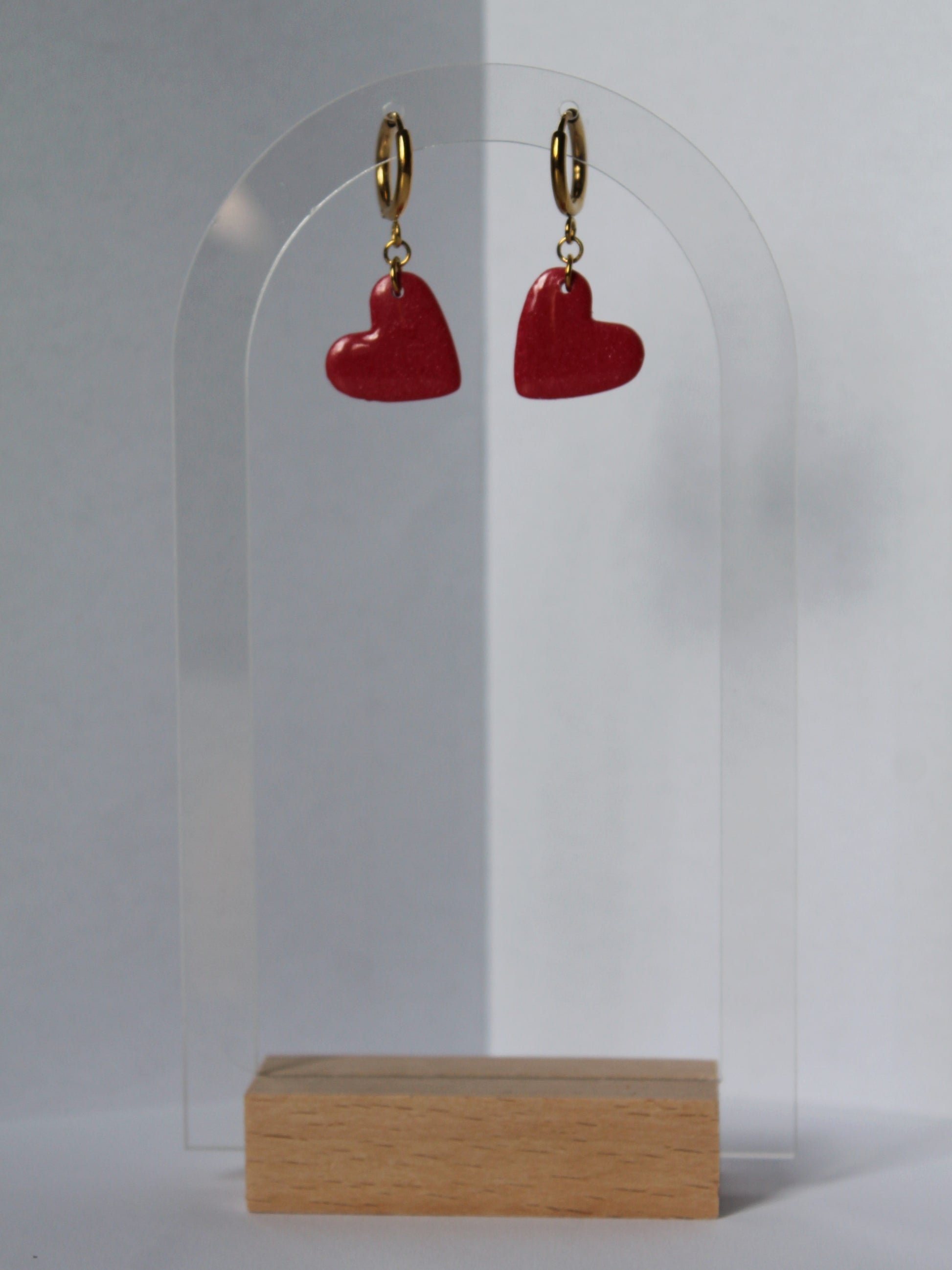 Boucles d'oreilles cœur rouge plusdelles 