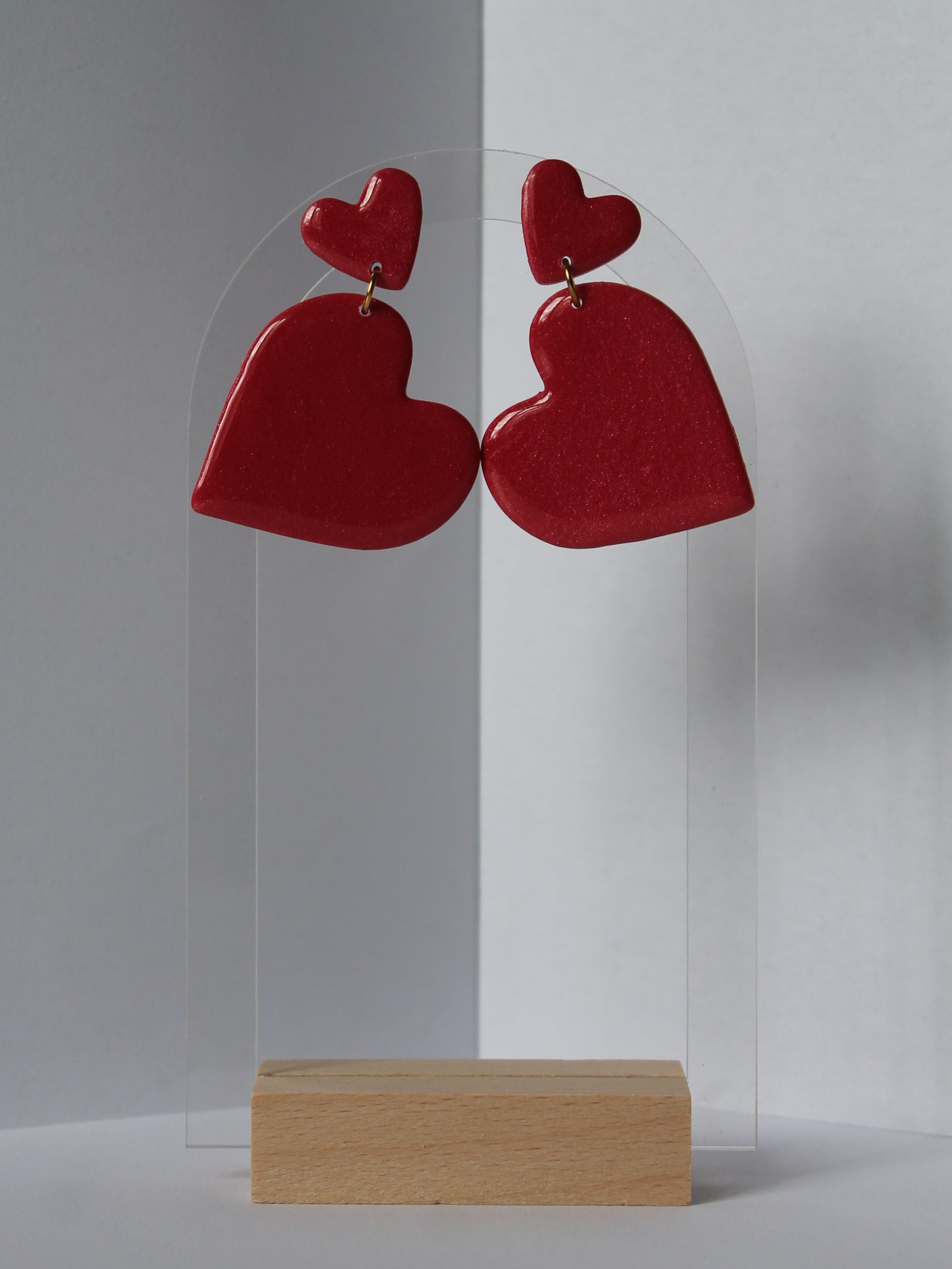Boucles d'oreilles cœur rouge plusdelles 