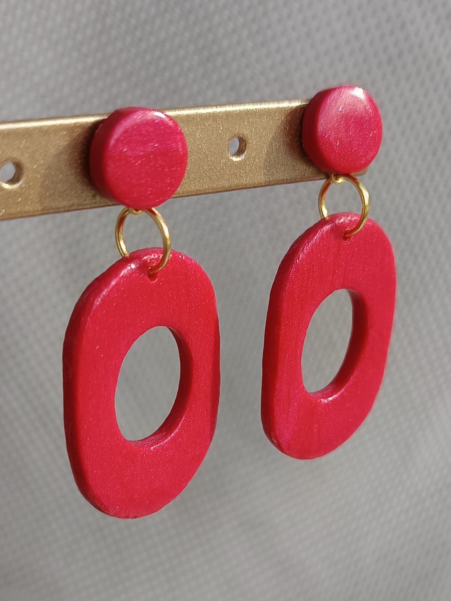 Boucles d'oreilles rouges