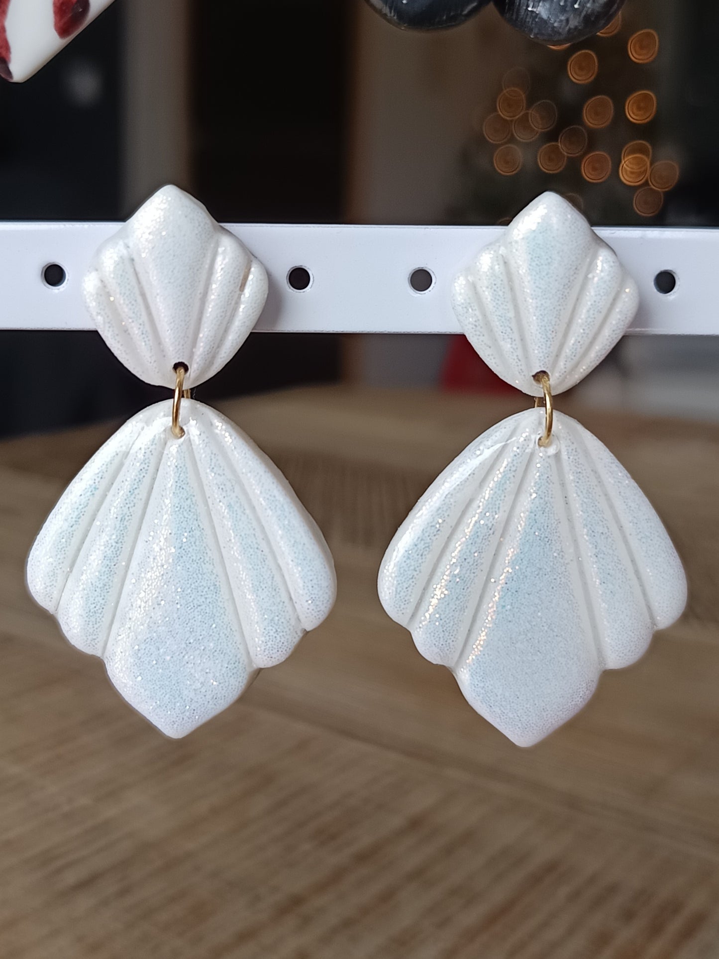 Boucles d'Oreilles blanches pailletées