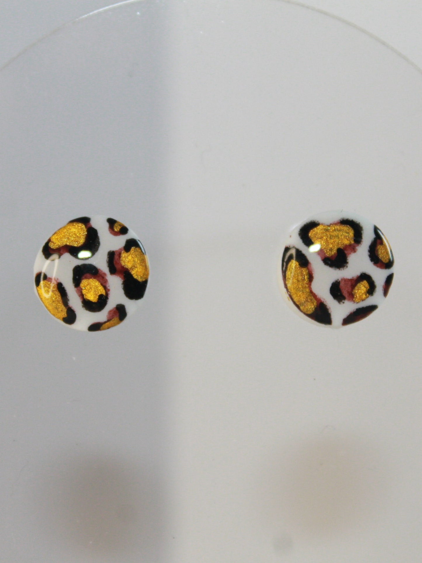 Puces d'oreilles léopard