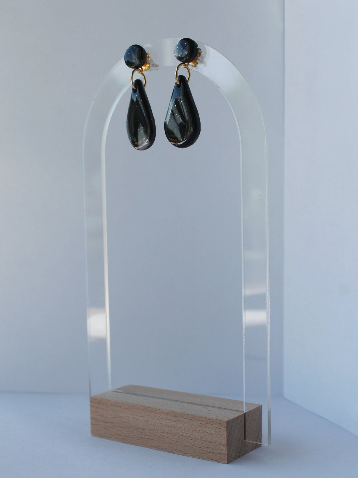 Boucles d'oreilles noires