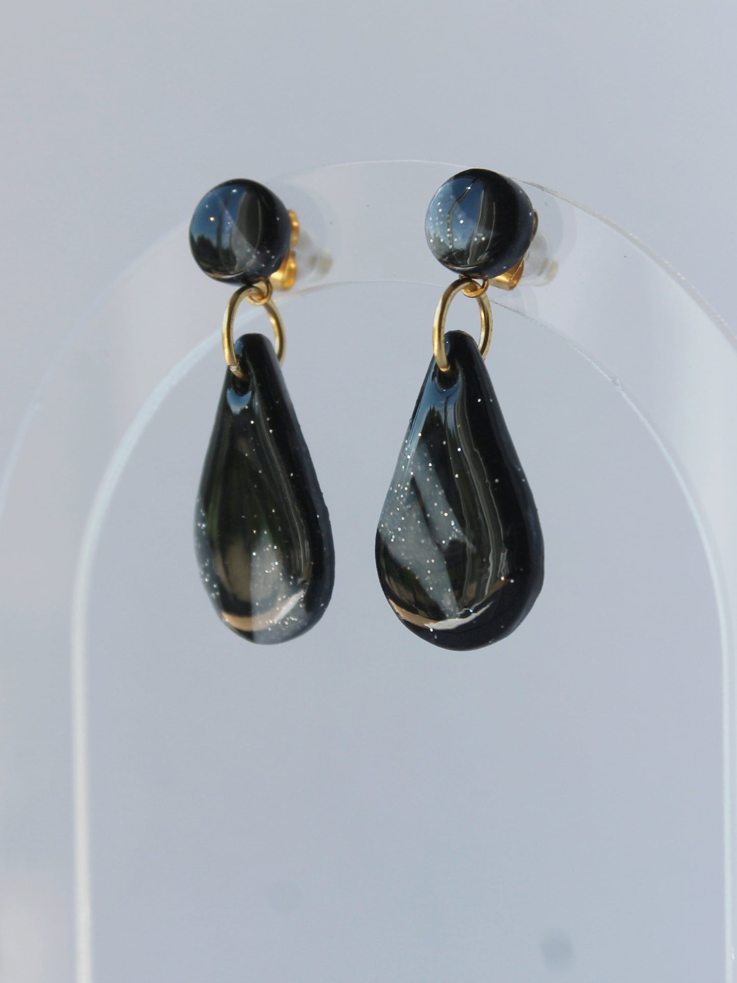 Boucles d'oreilles noires