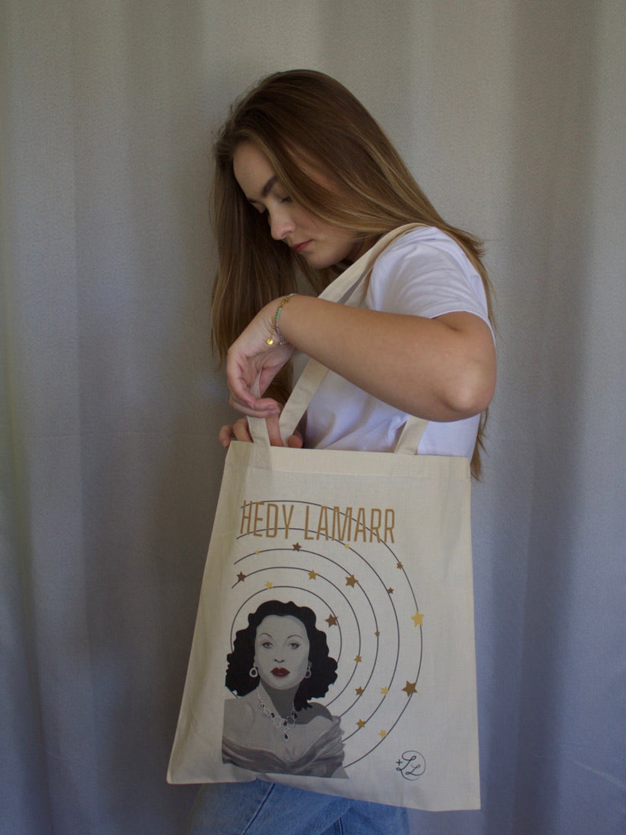 sac Tote Bag Hedy Lamarr porté