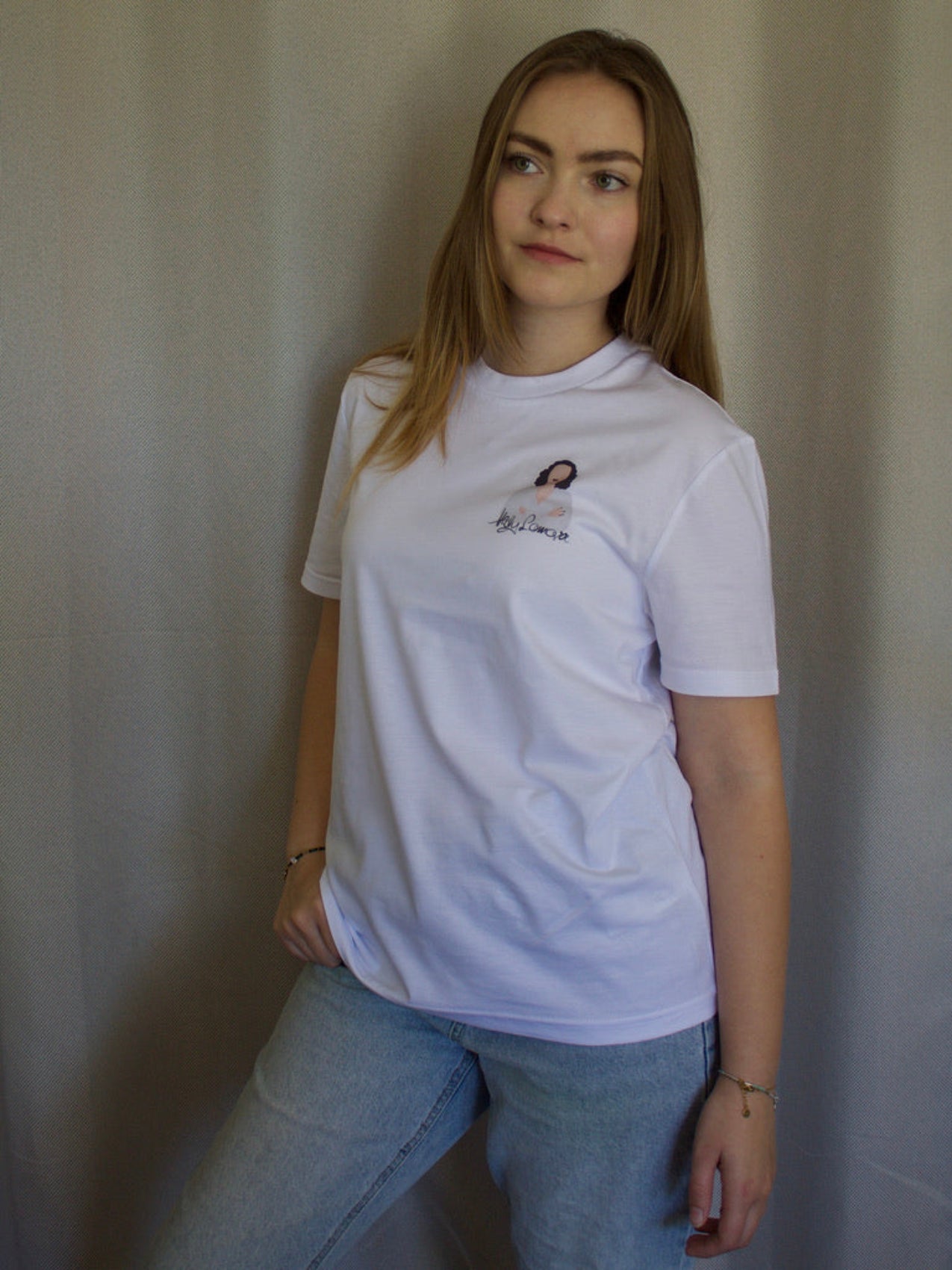 T-shirt Hedy Lamarr 2 porté par une femme